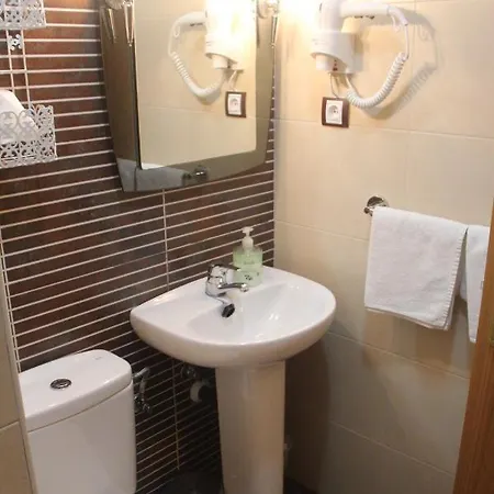 Maury Guest house 3*