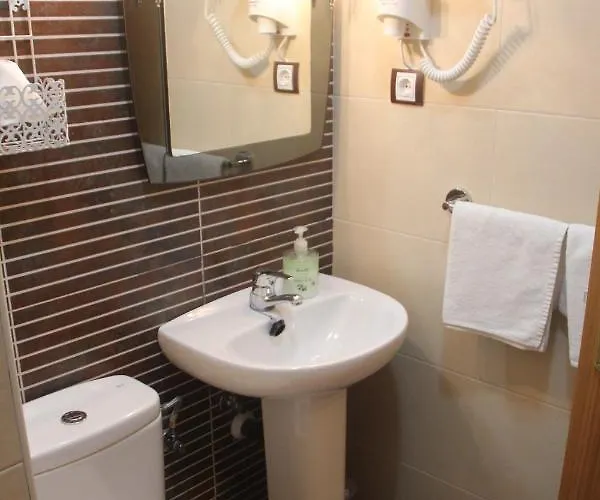 Maury Гостевой дом 3*